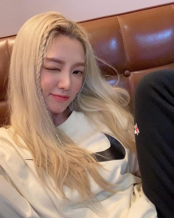 Image Source Instagram | hyoyeon_x_x