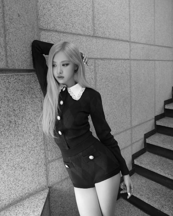 Image Source instagram | ROSES_ARE_ROSIE