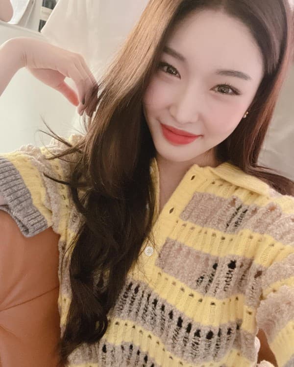Image Source instagram | chungha_official