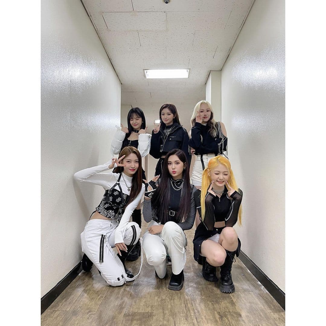 Image Source |official_everglow