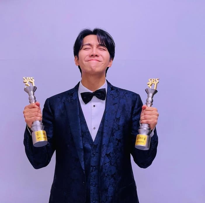 Image Source instagram | leeseunggi.official