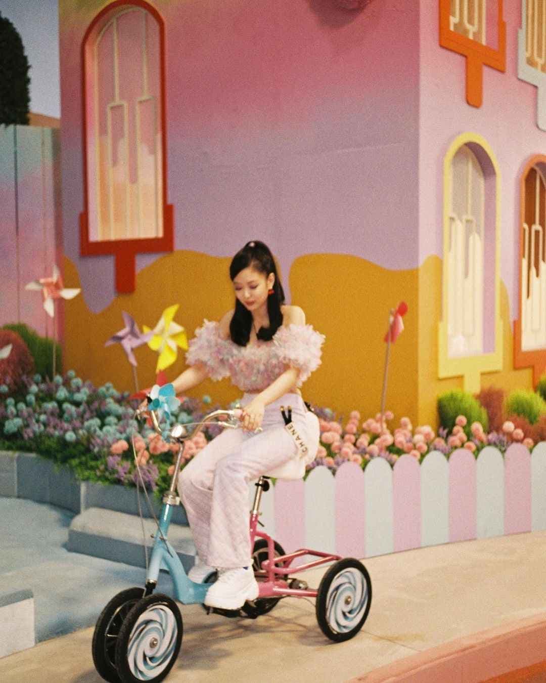 Image Source instagram | blackpinkofficial