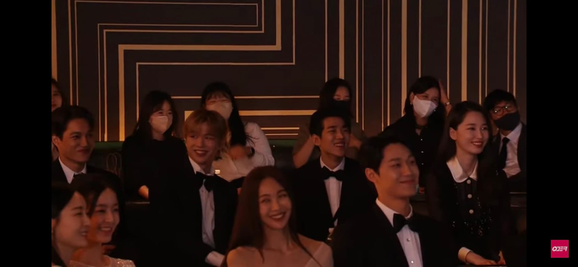 image source-youtube@U+tv 이모티콘 : 이세상 모든 티비 콘텐츠