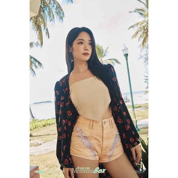 Image Source_Instagram | officialfromis_9