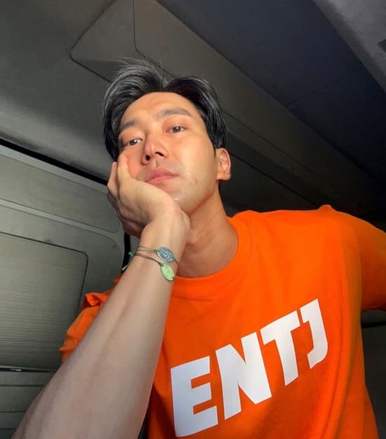Image Source_Instagram | siwonchoi
